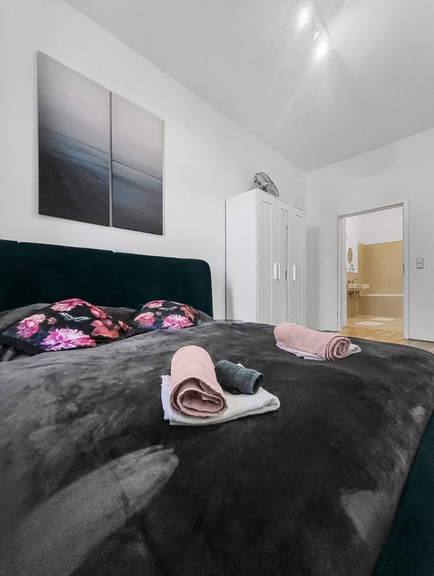 וינה N-West Apartment מראה חיצוני תמונה